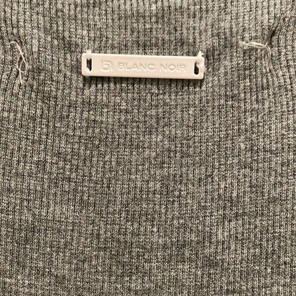 Blanc Noir | mesh shoulder, long sleeved crop top - Picture 10 of 12